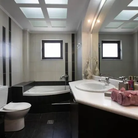 Apartment Terpsis House *